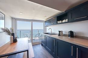 Host Stay Penthouse Pier View