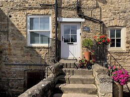 Host Stay The Old Dairy