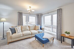 Host Stay 3 Queens Court