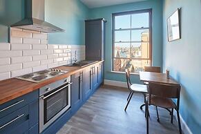 Host Stay Turnstone