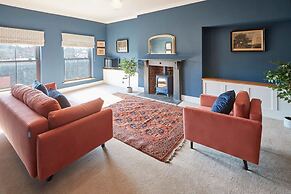 Host Stay Turnstone