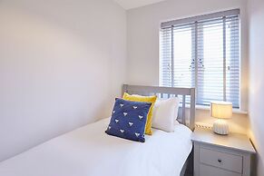 Host Stay Jet Cottage Spa Well
