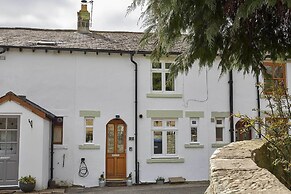 Host Stay Cummins Goings Cottage