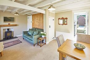 Host Stay Holmlea Cottage