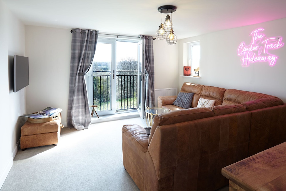Host Stay The Cinder Track Hideaway