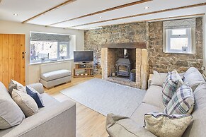 Host Stay Eden Cottage