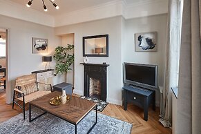 Host Stay The Railman s House