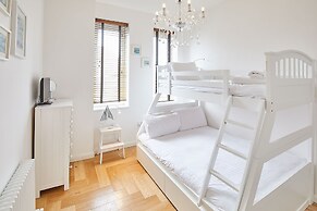 Host Stay Boutique Balcony