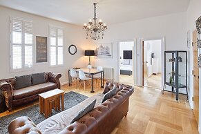 Host Stay Boutique Balcony