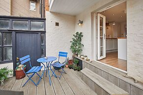 Host Stay One Mulgrave Place