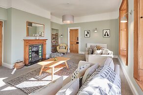 Host Stay Cheviot House