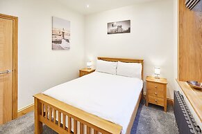 Host Stay Knight Retreat