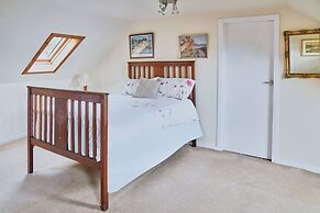Host Stay Freshwater River View