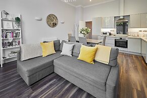 Host Stay Brooklands Timeless