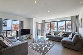 Host Stay Beach Pad