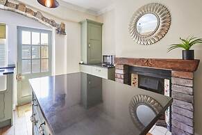 Host Stay Beckside