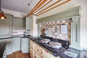 Host Stay Beckside