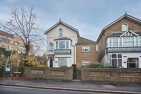 Host Stay Thamesview