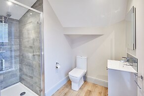 Host Stay Ramblers Retreat