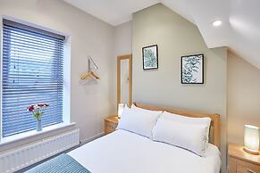 Host Stay Ramblers Retreat