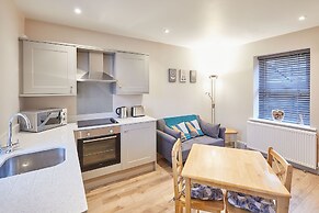 Host Stay Ramblers Retreat