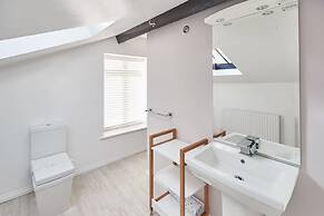 Host Stay Hall Garth