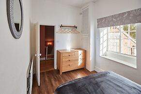 Host Stay Hall Garth