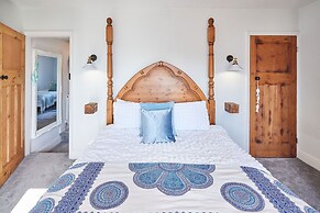 Host Stay Mumbles Cottage