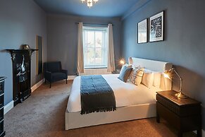 Host Stay Silton Hall