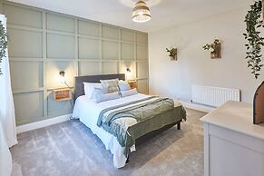 Host Stay Sion Hall Cottage