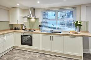 Host Stay Sion Hall Cottage