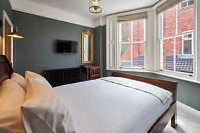 Host Stay Flora