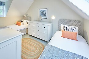 Host Stay 1 Coastguard Cottages