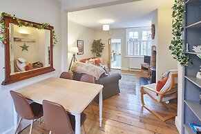 Host Stay 1 Coastguard Cottages