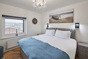 Host Stay Wadsworth Cottage