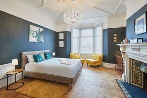Host Stay Northville Arrifana