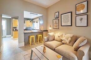 Host Stay Northville Arrifana