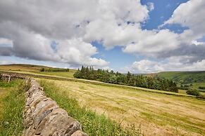 Host Stay Clackgill Cottage