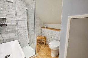 Host Stay Breckon Cottage