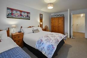 Host Stay Riverrun