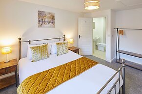 Host Stay Redsky House