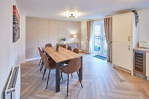 Host Stay Redsky House