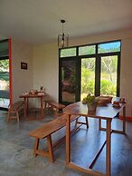 M&K House