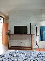 M&K House