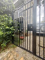 M&K House