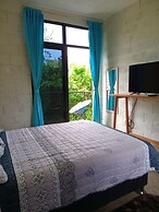 M&K House