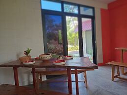 M&K House