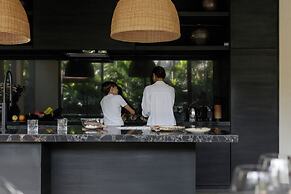 Black Villas Canggu Beach by OXO