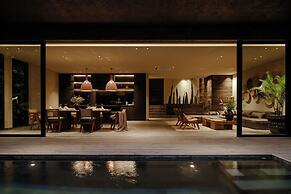 Black Villas Canggu Beach by OXO