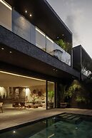 Black Villas Canggu Beach by OXO